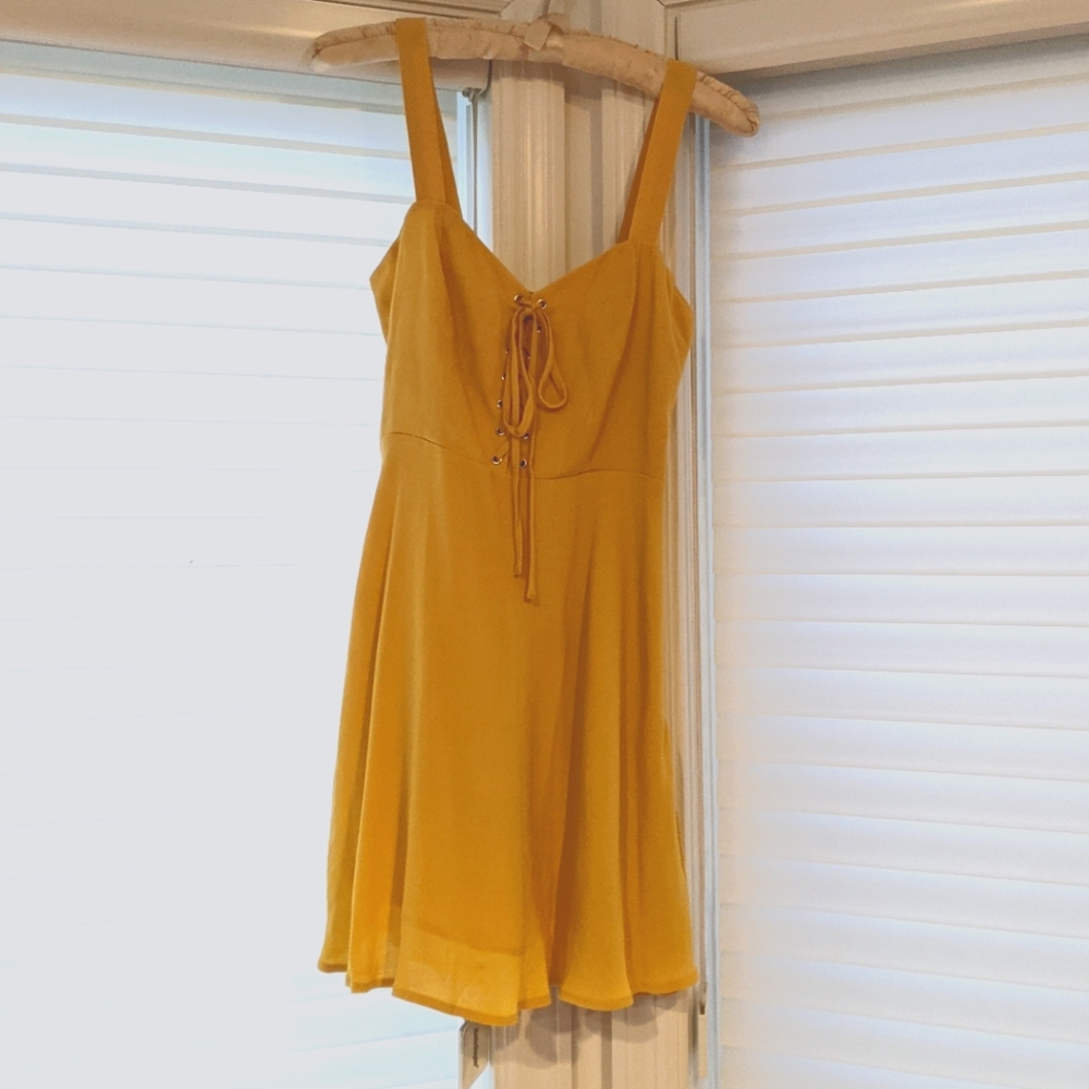 NEW WITH TAGS NEVER WORN Forever 21 Sweetheart Corset Dress